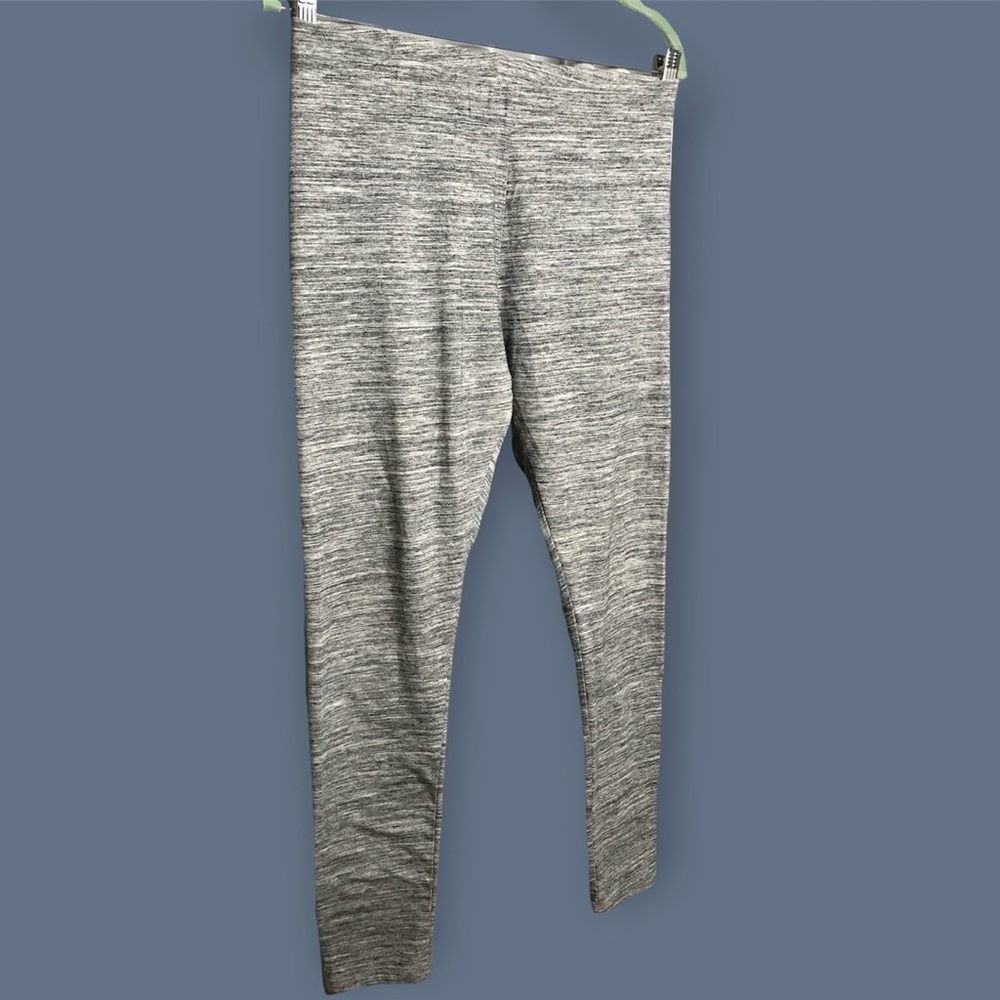 Faded Glory gray heathered leggings.